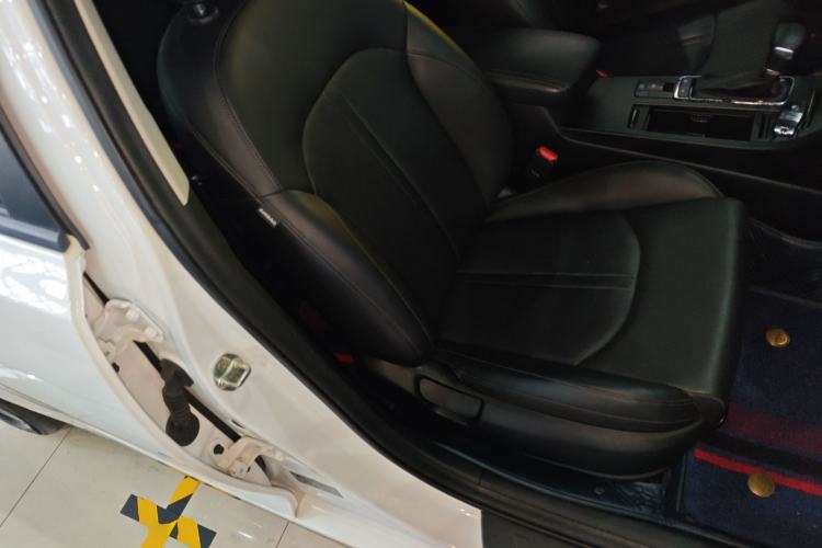 Used Kia K5 New Energy 2018 2.0L Smart Enjoyment Version Right Front Seat