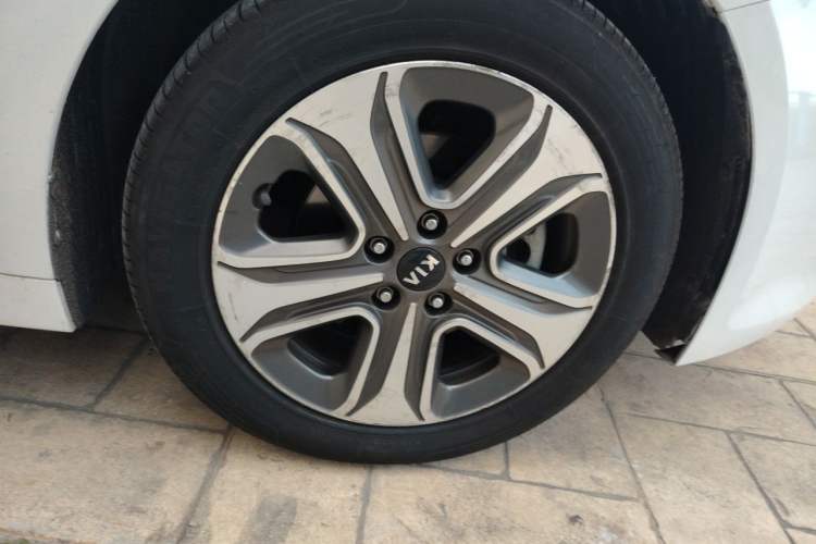 Used Kia K5 New Energy 2018 2.0L Smart Enjoyment Version Right Front Wheel Hub