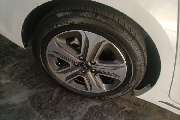 Used Kia K5 New Energy 2018 2.0L Smart Enjoyment Version Right Rear Wheel Hub