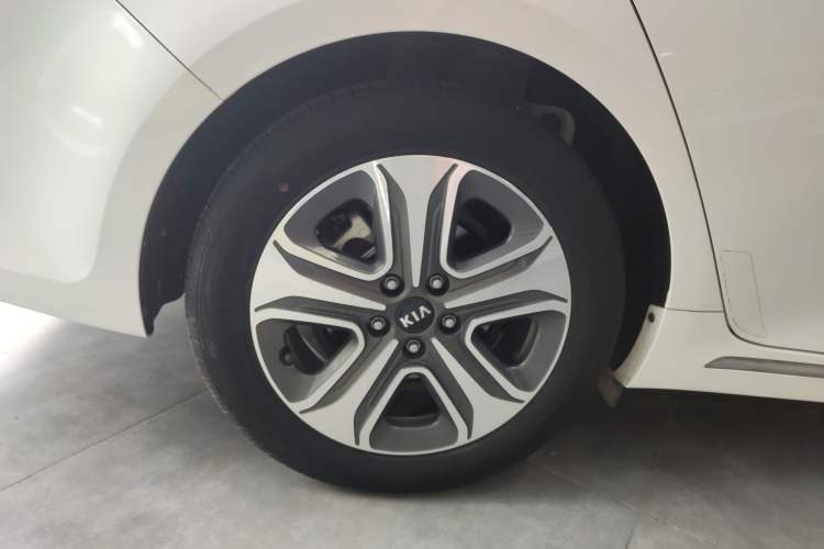 Used Kia K5 New Energy 2018 2.0L Smart Enjoyment Version Right Rear Wheel Hub