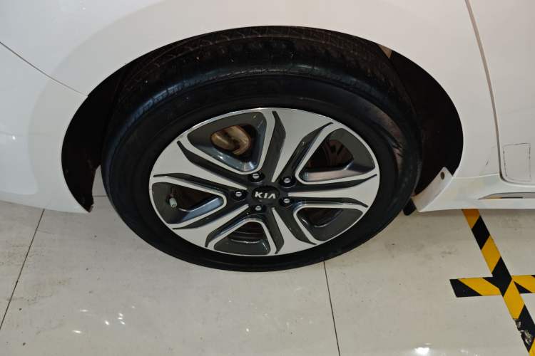 Used Kia K5 New Energy 2018 2.0L Smart Enjoyment Version Right Rear Wheel Hub