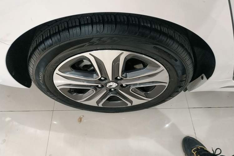 Used Kia K5 New Energy 2018 2.0L ZhiZun Edition Right Rear Wheel Hub