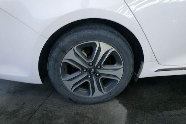 Used Kia K5 New Energy 2018 2.0L Smart Enjoyment Version Right Rear Wheel Hub