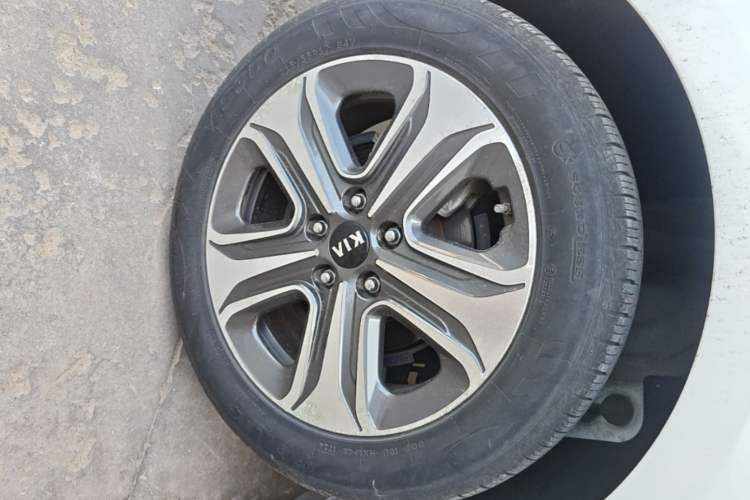 Used Kia K5 New Energy 2018 2.0L ZhiZun Edition Right Rear Wheel Hub