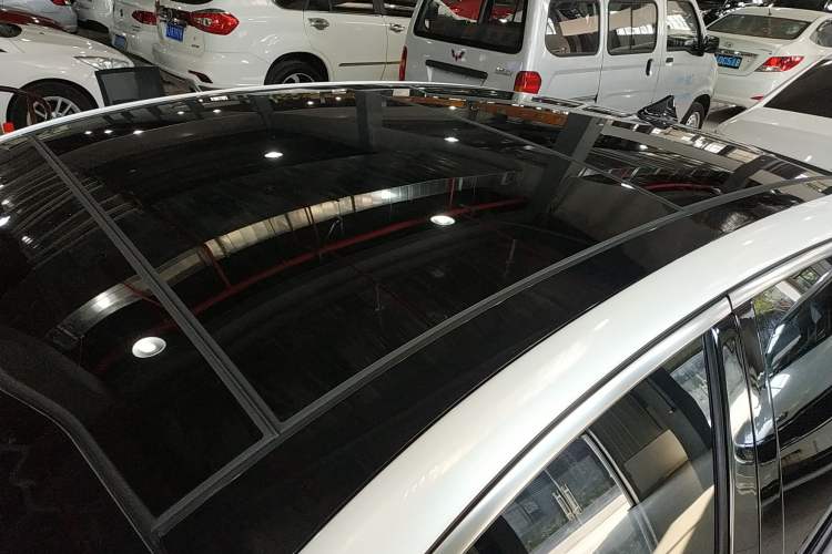 Used Kia K5 New Energy 2018 2.0L ZhiZun Edition Roof