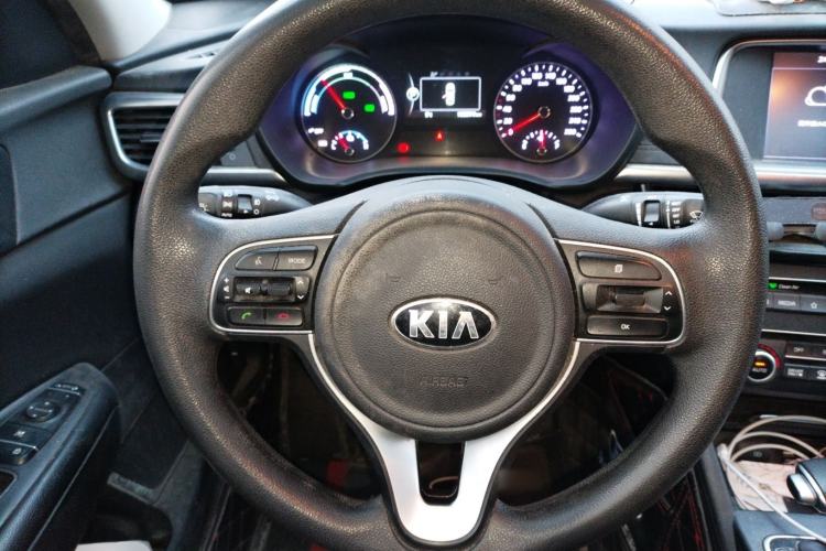 Used Kia K5 New Energy 2018 2.0L Smart Enjoyment Version Steering Wheel