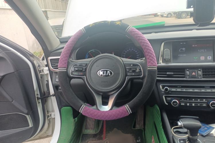 Used Kia K5 New Energy 2018 2.0L Smart Enjoyment Version Steering Wheel