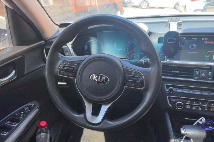 Used Kia K5 New Energy 2018 2.0L Smart Enjoyment Version Steering Wheel