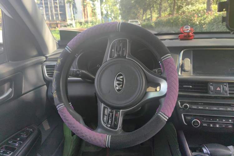 Used Kia K5 New Energy 2018 2.0L Smart Enjoyment Version Steering Wheel