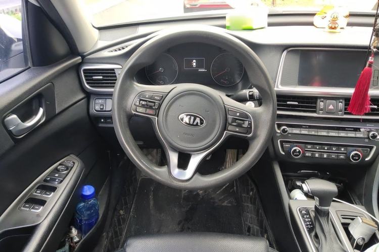 Used Kia K5 New Energy 2018 2.0L Smart Enjoyment Version Steering Wheel