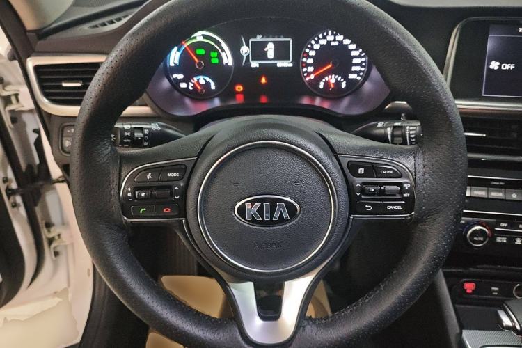 Used Kia K5 New Energy 2018 2.0L Smart Enjoyment Version Steering Wheel
