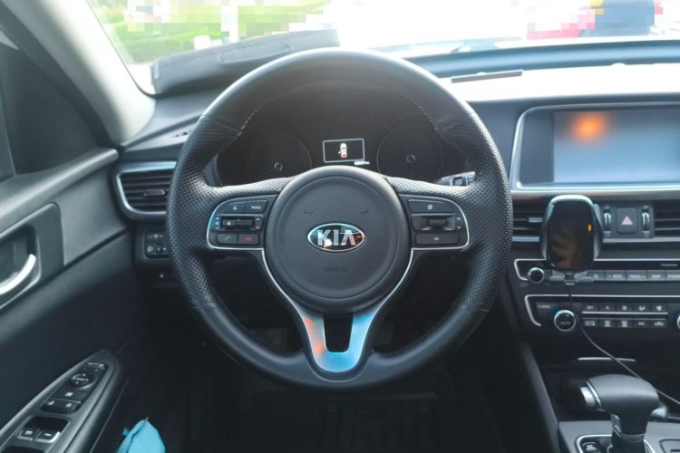 Used Kia K5 New Energy 2018 2.0L Smart Enjoyment Version Steering Wheel