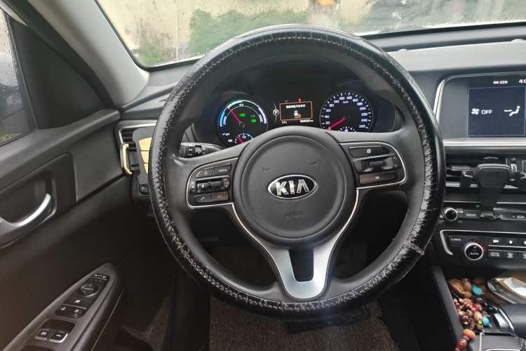 Used Kia K5 New Energy 2018 2.0L Smart Enjoyment Version Steering Wheel