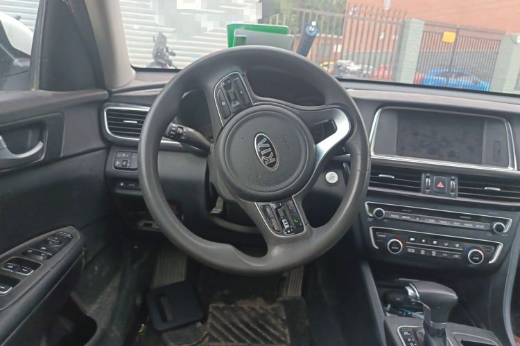 Used Kia K5 New Energy 2018 2.0L Smart Enjoyment Version Steering Wheel