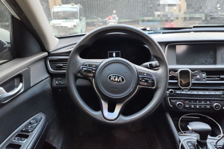 Used Kia K5 New Energy 2018 2.0L Smart Enjoyment Version Steering Wheel