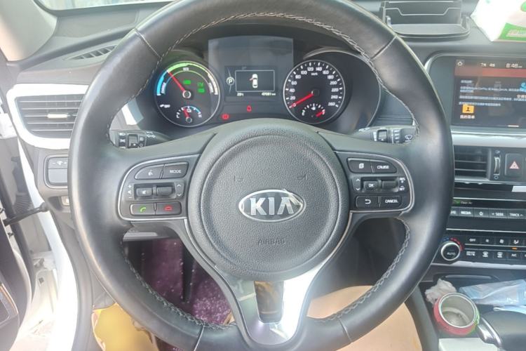 Used Kia K5 New Energy 2018 2.0L ZhiZun Edition Steering Wheel