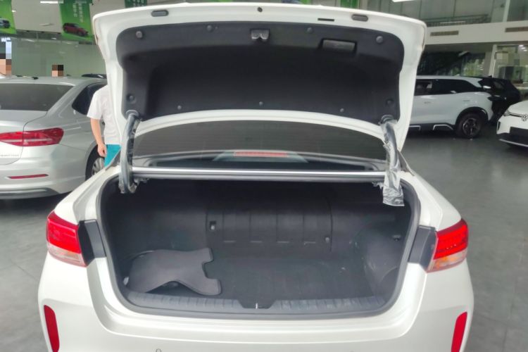 Used Kia K5 New Energy 2018 2.0L Smart Enjoyment Version Trunk