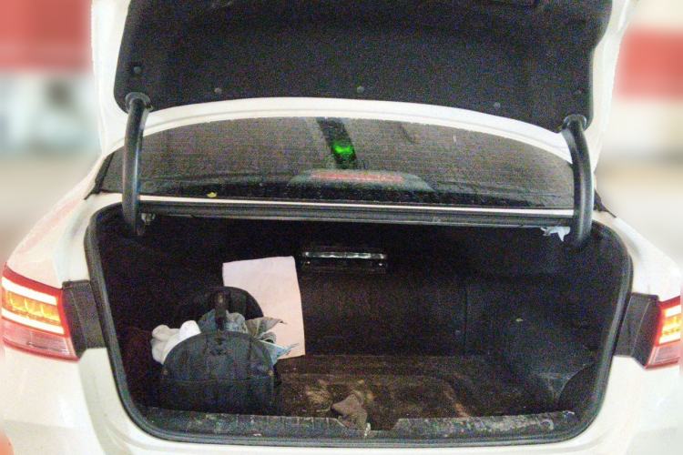 Used Kia K5 New Energy 2018 2.0L Smart Enjoyment Version Trunk