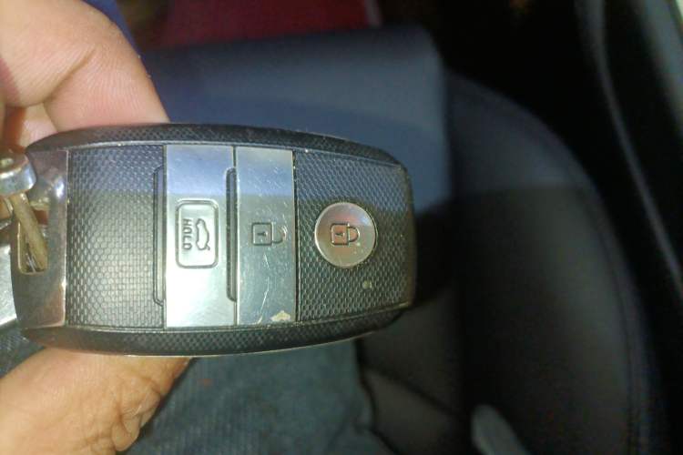Used Kia K5 New Energy 2018 2.0L Smart Enjoyment Version Vehicle Key