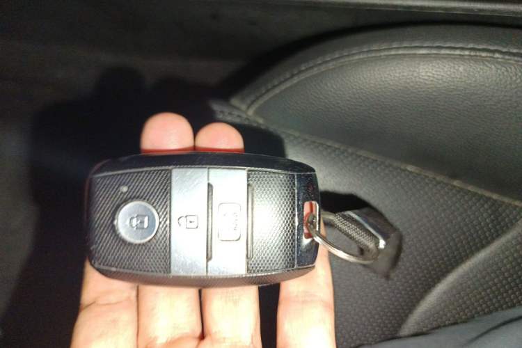 Used Kia K5 New Energy 2018 2.0L Smart Enjoyment Version Vehicle Key