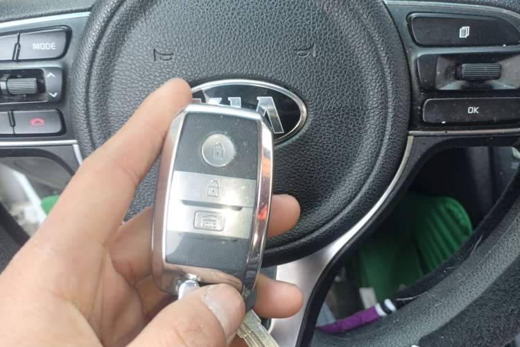 Used Kia K5 New Energy 2018 2.0L Smart Enjoyment Version Vehicle Key