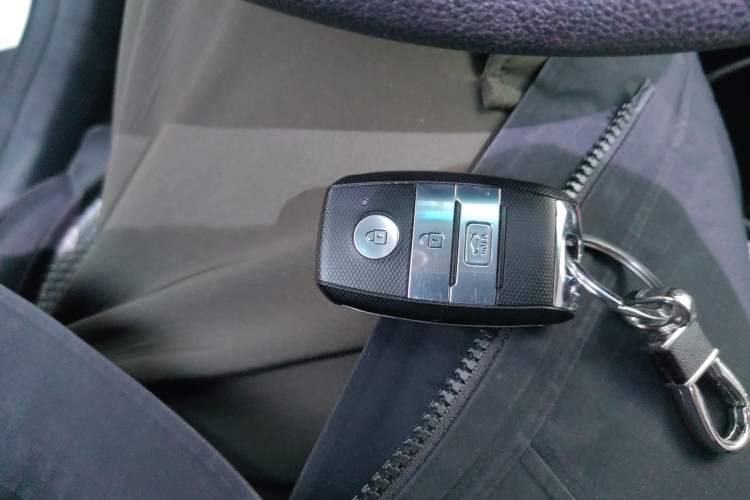 Used Kia K5 New Energy 2018 2.0L Smart Enjoyment Version Vehicle Key