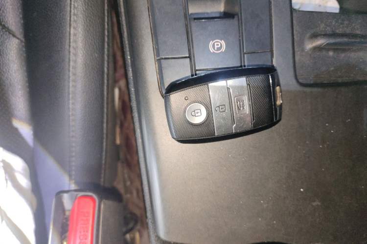 Used Kia K5 New Energy 2018 2.0L Smart Enjoyment Version Vehicle Key