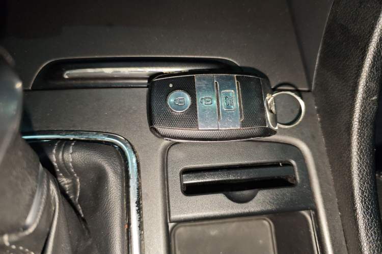 Used Kia K5 New Energy 2018 2.0L Smart Enjoyment Version Vehicle Key