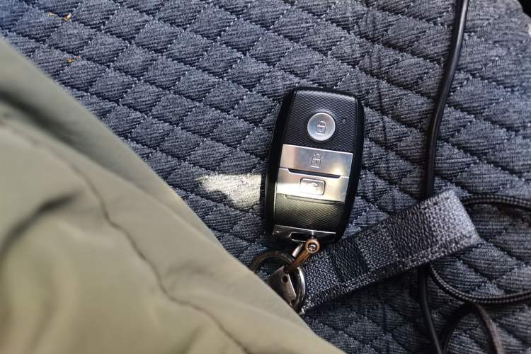 Used Kia K5 New Energy 2018 2.0L Smart Enjoyment Version Vehicle Key