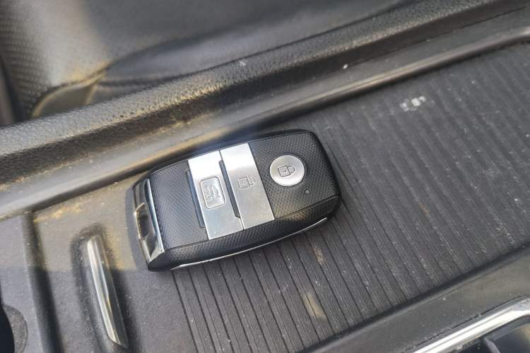 Used Kia K5 New Energy 2018 2.0L Smart Enjoyment Version Vehicle Key