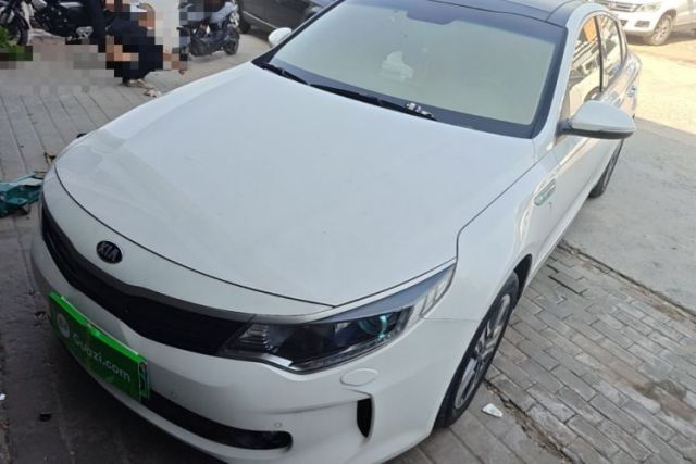 Używany Kia K5 New Energy 2018 2.0L ZhiZun Edition