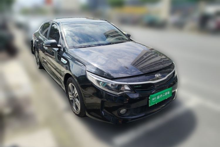 Used Kia K5 New Energy 2019 2.0L GLS Front Right 45 Deg