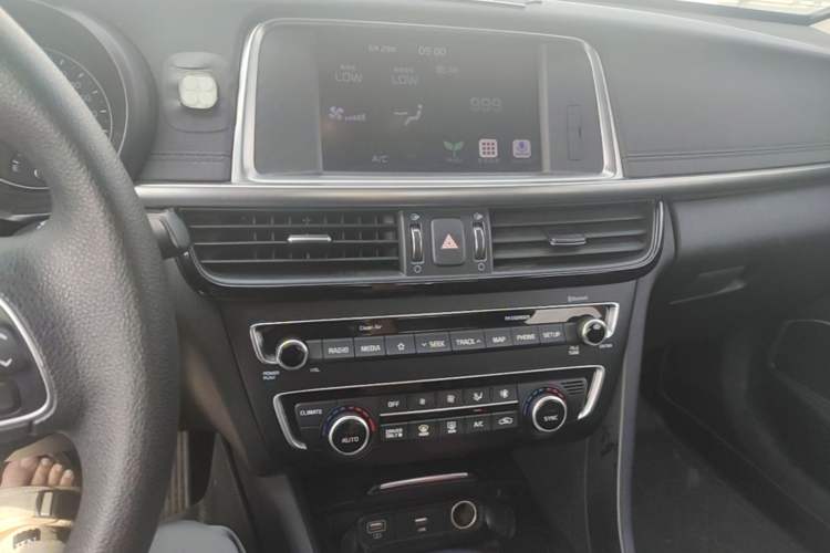 Used Kia K5 New Energy 2019 2.0L GLS Audio And AC Panel