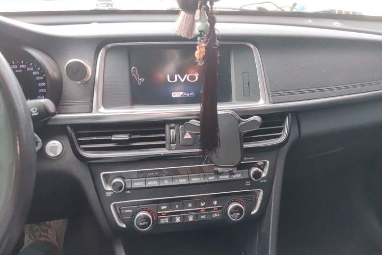 Used Kia K5 New Energy 2019 2.0L GLS Audio And AC Panel