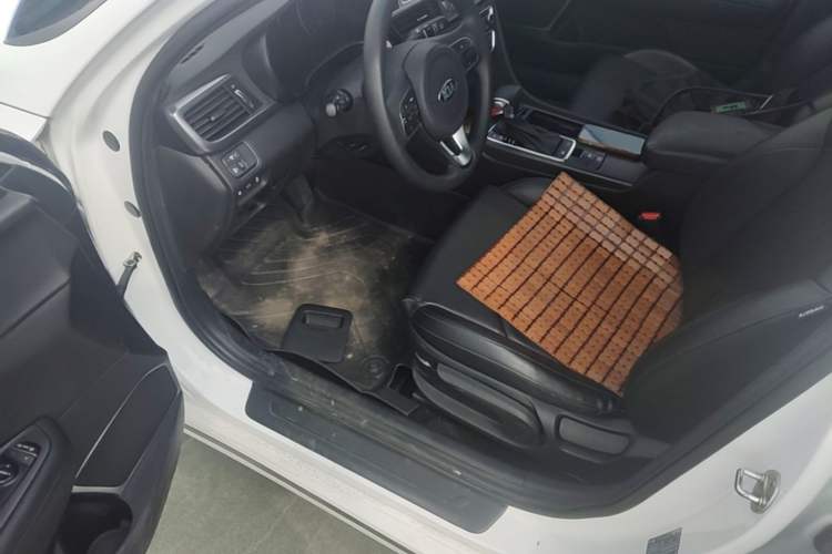 Used Kia K5 New Energy 2019 2.0L GLS Driver Seat