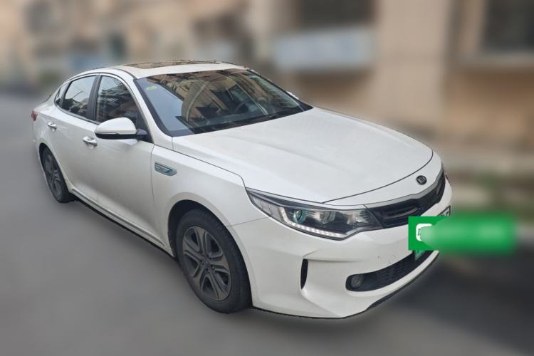 Used Kia K5 New Energy 2019 2.0L GLS Front Right 45 Deg