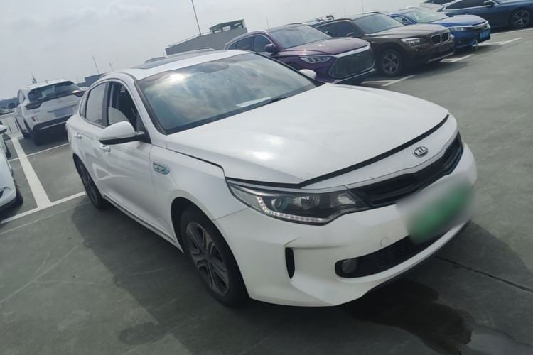 Used Kia K5 New Energy 2019 2.0L GLS Front Right 45 Deg