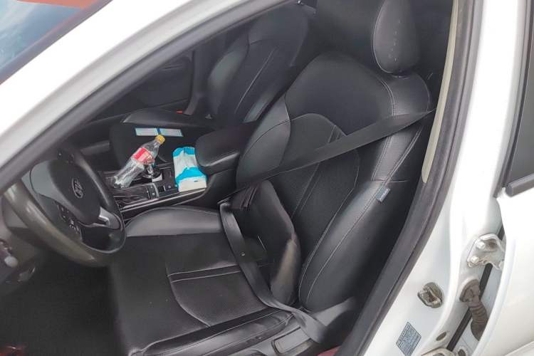 Used Kia K5 New Energy 2019 2.0L GLS Left Front Seat