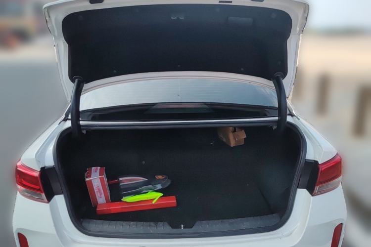 Used Kia K5 New Energy 2019 2.0L GLS Trunk