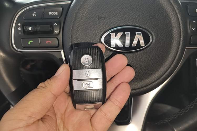 Used Kia K5 New Energy 2019 2.0L LUX Vehicle Key