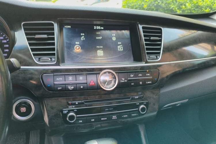 Used Kia K9 2015 3.8L Luxury Edition Audio And AC Panel