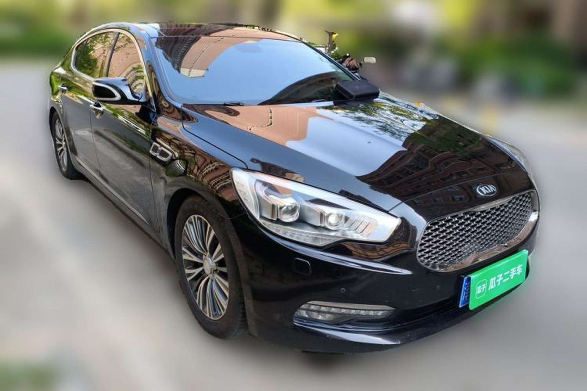Used Kia K9 2015 3.8L Luxury Edition Front Right 45 Deg