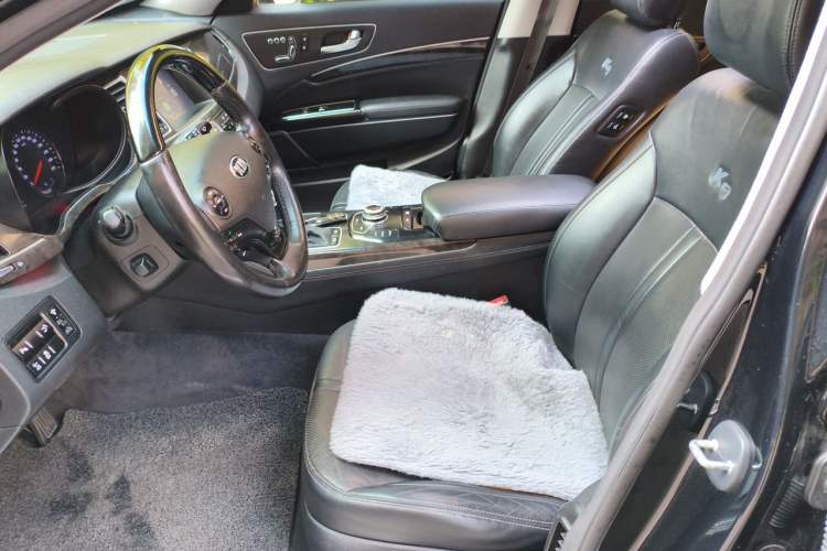 Used Kia K9 2015 3.8L Luxury Edition Left Front Seat
