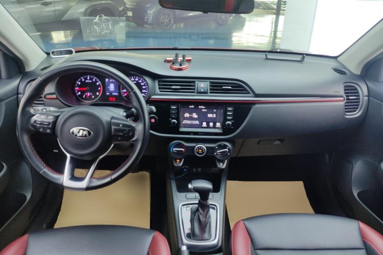 Used Kia KX Cross 2018 1.6L Automatic Dynamic Sunroof Version Center Console