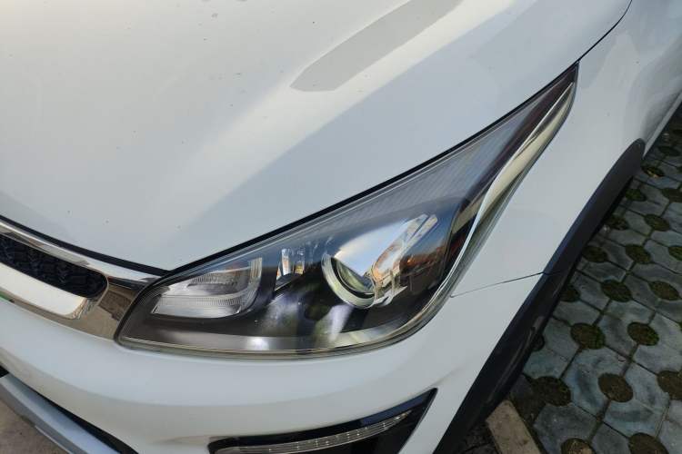 Used Kia KX Cross 2018 1.6L Automatic Dynamic Sunroof Version Left Front Headlight