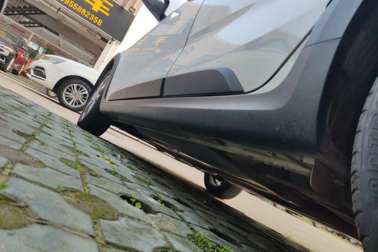 Used Kia KX Cross 2018 1.6L Automatic Dynamic Sunroof Version Left Side Sill