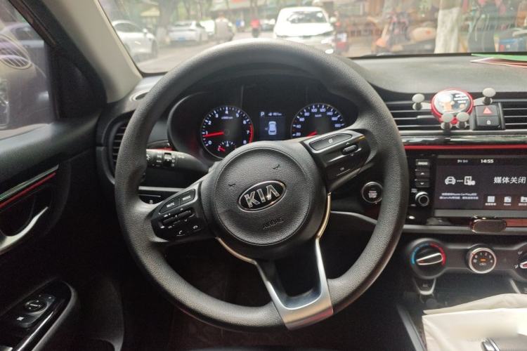 Used Kia KX Cross 2017 1.4L AT GLS Steering Wheel