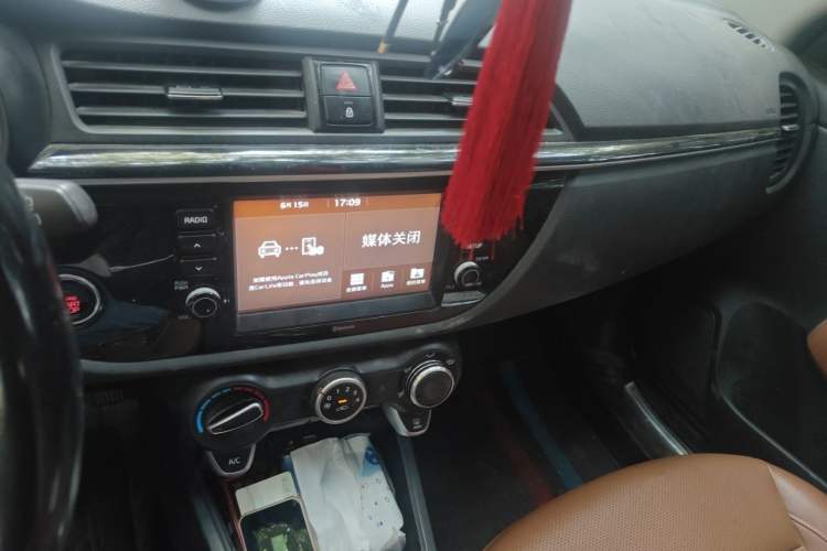 Used Kia KX Cross 2017 1.4L AT GLS Audio And AC Panel