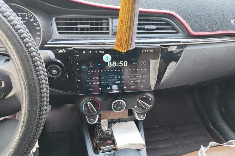 Used Kia KX Cross 2017 1.4L AT GLS Audio And AC Panel