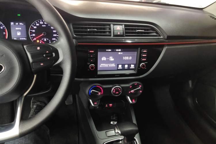 Used Kia KX Cross 2017 1.4L AT GLS Audio And AC Panel
